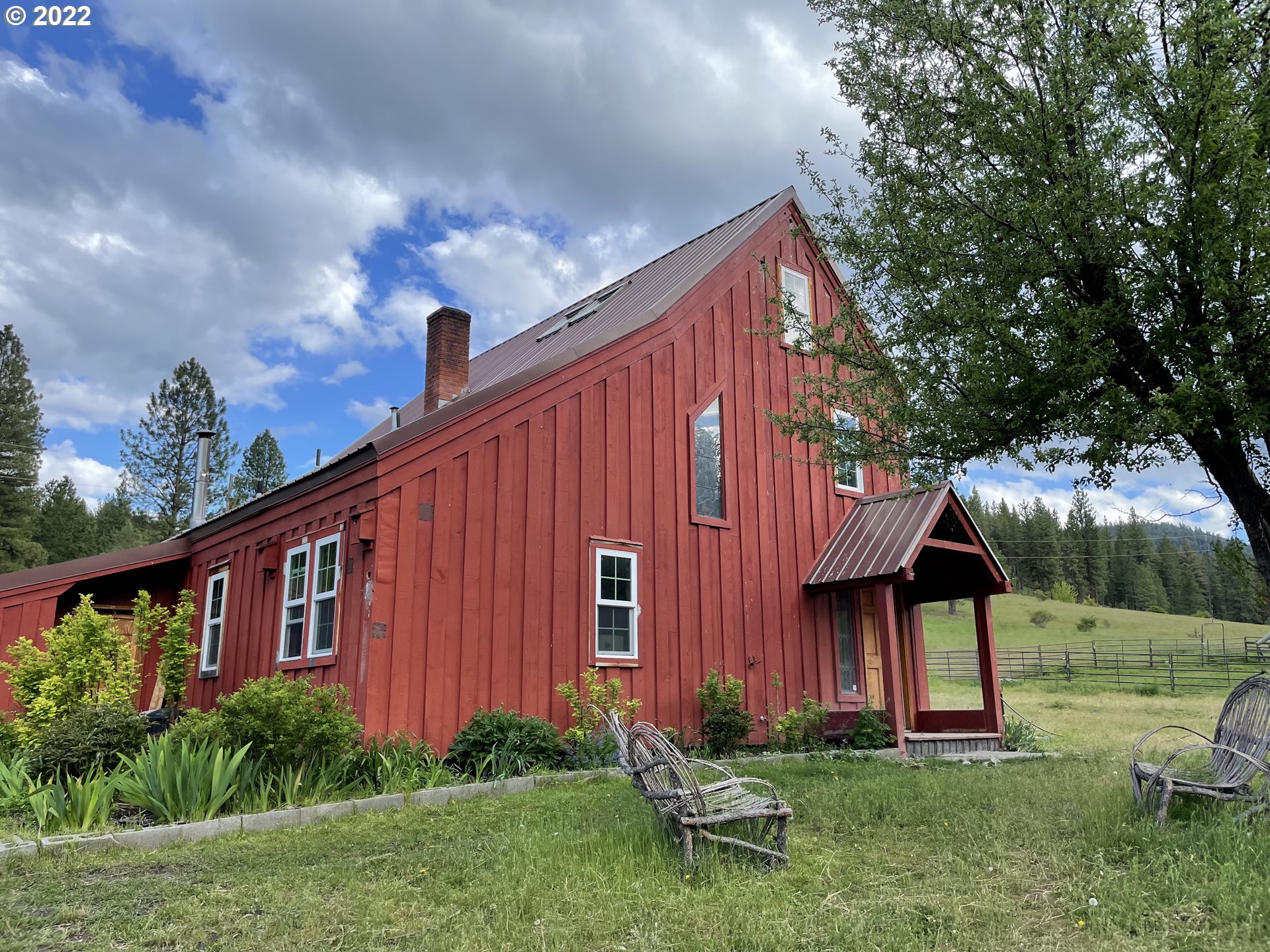 24673 Nans Rock Road Mount Vernon, OR 97865 - Photo 4 of 32 Gallery Image 4