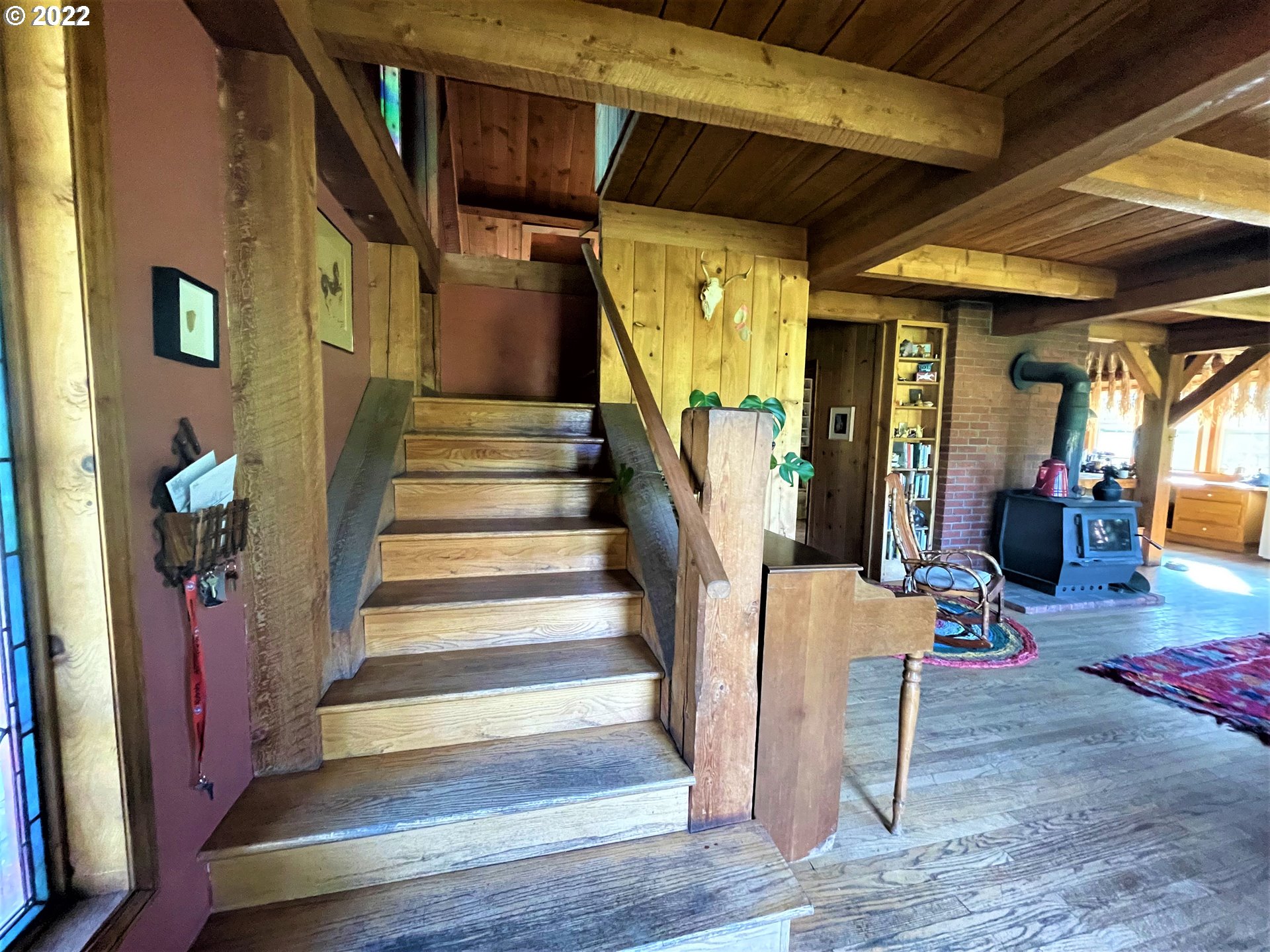 24673 Nans Rock Road Mount Vernon, OR 97865 - Photo 5 of 32 Gallery Image 5