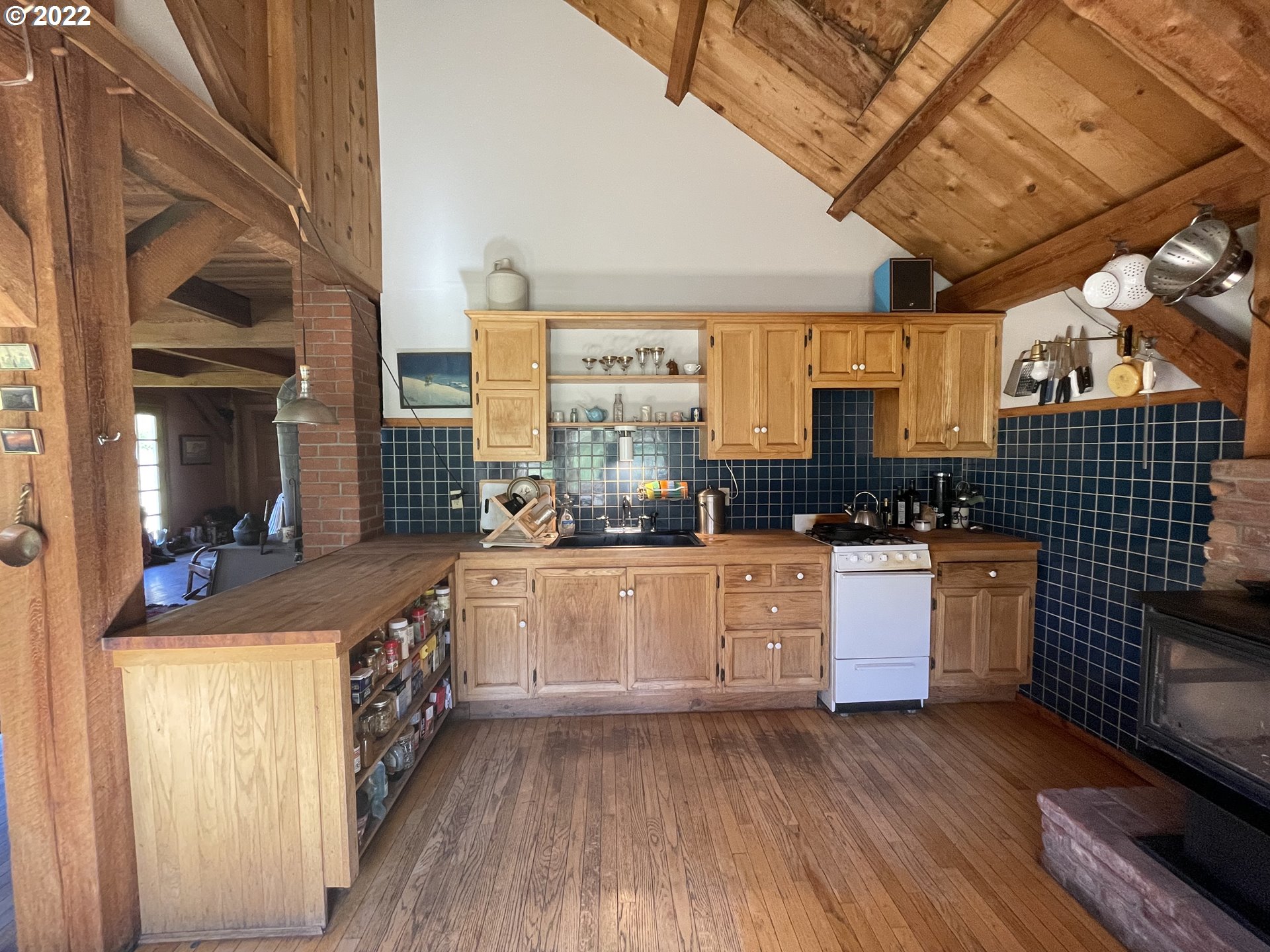 24673 Nans Rock Road Mount Vernon, OR 97865 - Photo 9 of 32 Dining Room