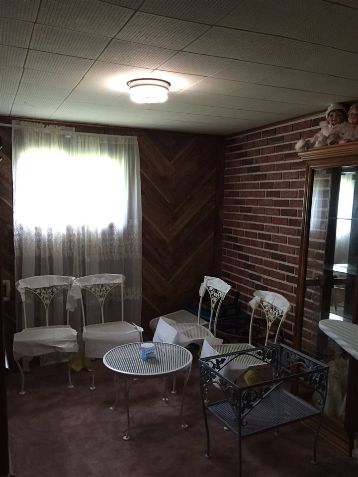 238 Lansing Road Morrice, MI 48857 - Photo 7 of 10 31251282-6.JPG