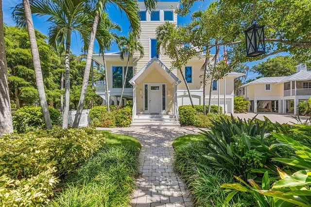 $7,900,000 | 2021 20th Street West, Boca Grande, FL 33921