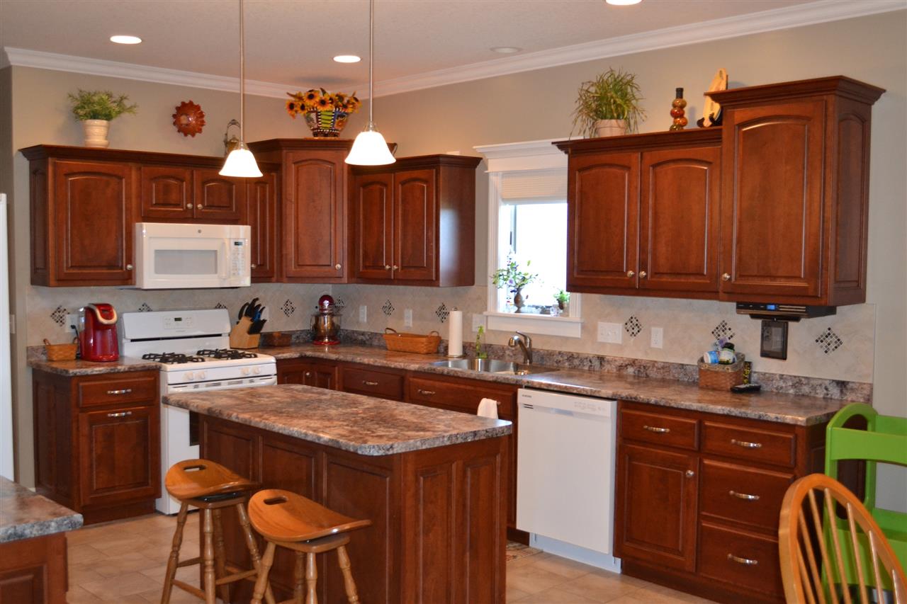 17952 Amstutz Road Leo, IN 46765 - Photo 3 of 15 Gallery Image 3