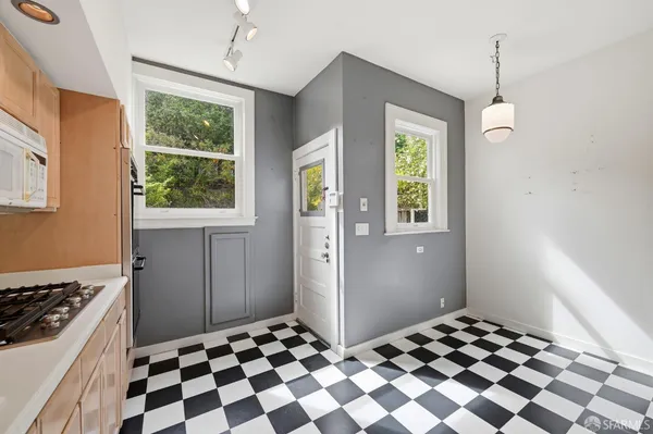 $2,500,000 | 72 Castro Street, San Francisco, CA 94114