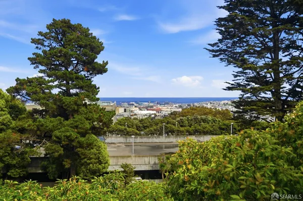 $2,500,000 | 72 Castro Street, San Francisco, CA 94114