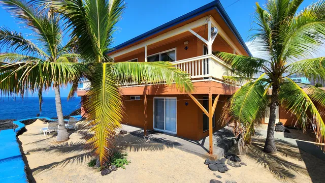 a view of outdoor space yard and porch