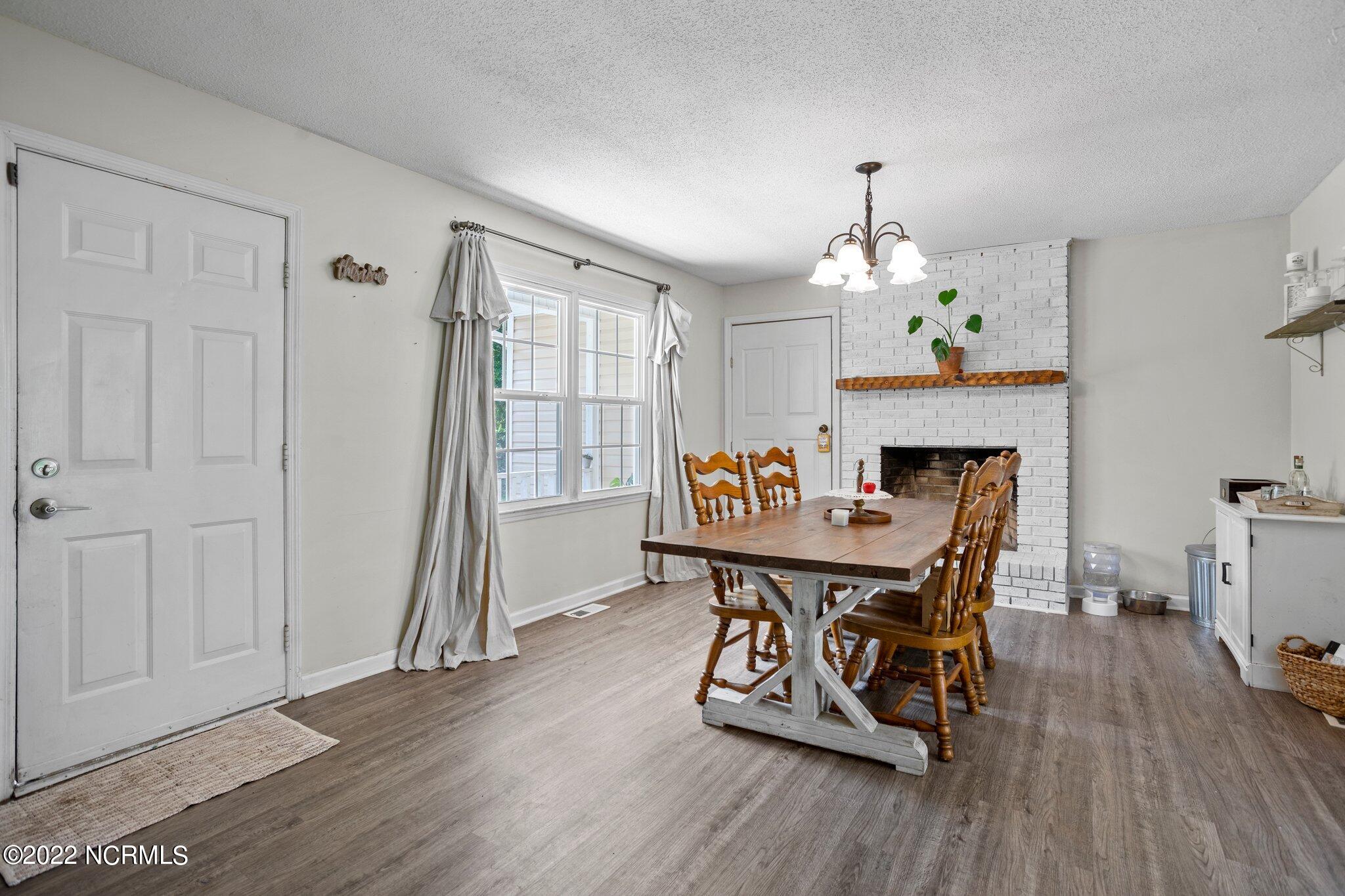 131 Bannermans Mill Road Richlands, NC 28574 - Photo 23 of 44 23-web-or-mls-DSC03579