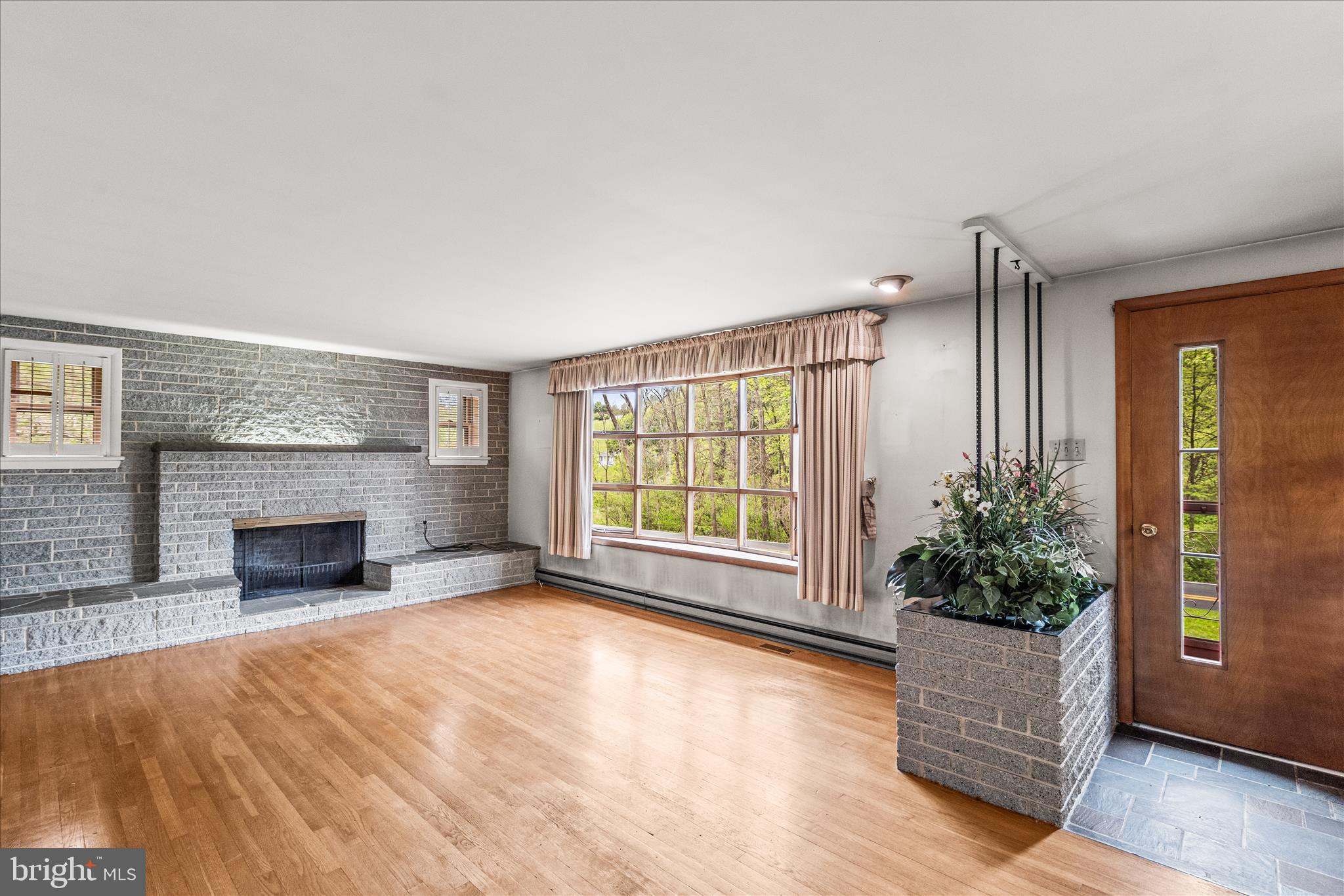 5258 Grand Valley Road Westminster, MD 21158 - Photo 13 of 44