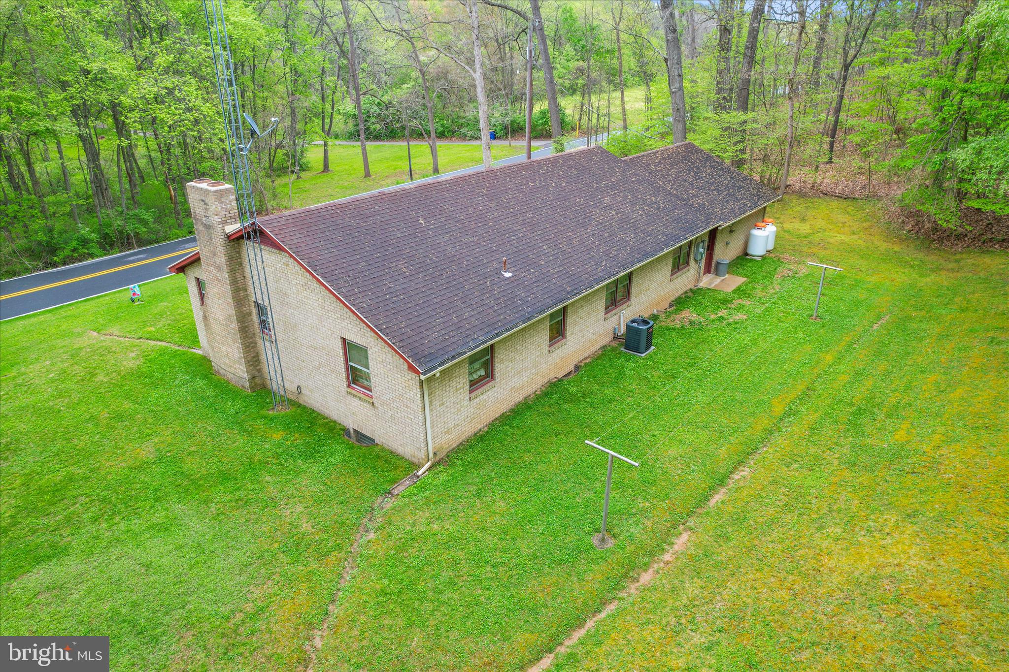 5258 Grand Valley Road Westminster, MD 21158 - Photo 7 of 44