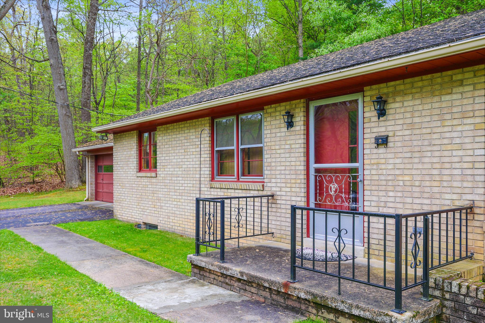 5258 Grand Valley Road Westminster, MD 21158 - Photo 9 of 44