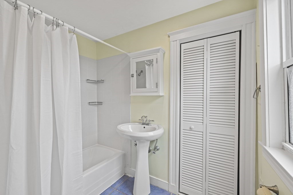 8 Thompson Street Boston, MA 02136 - Photo 15 of 35 Gallery Image 15