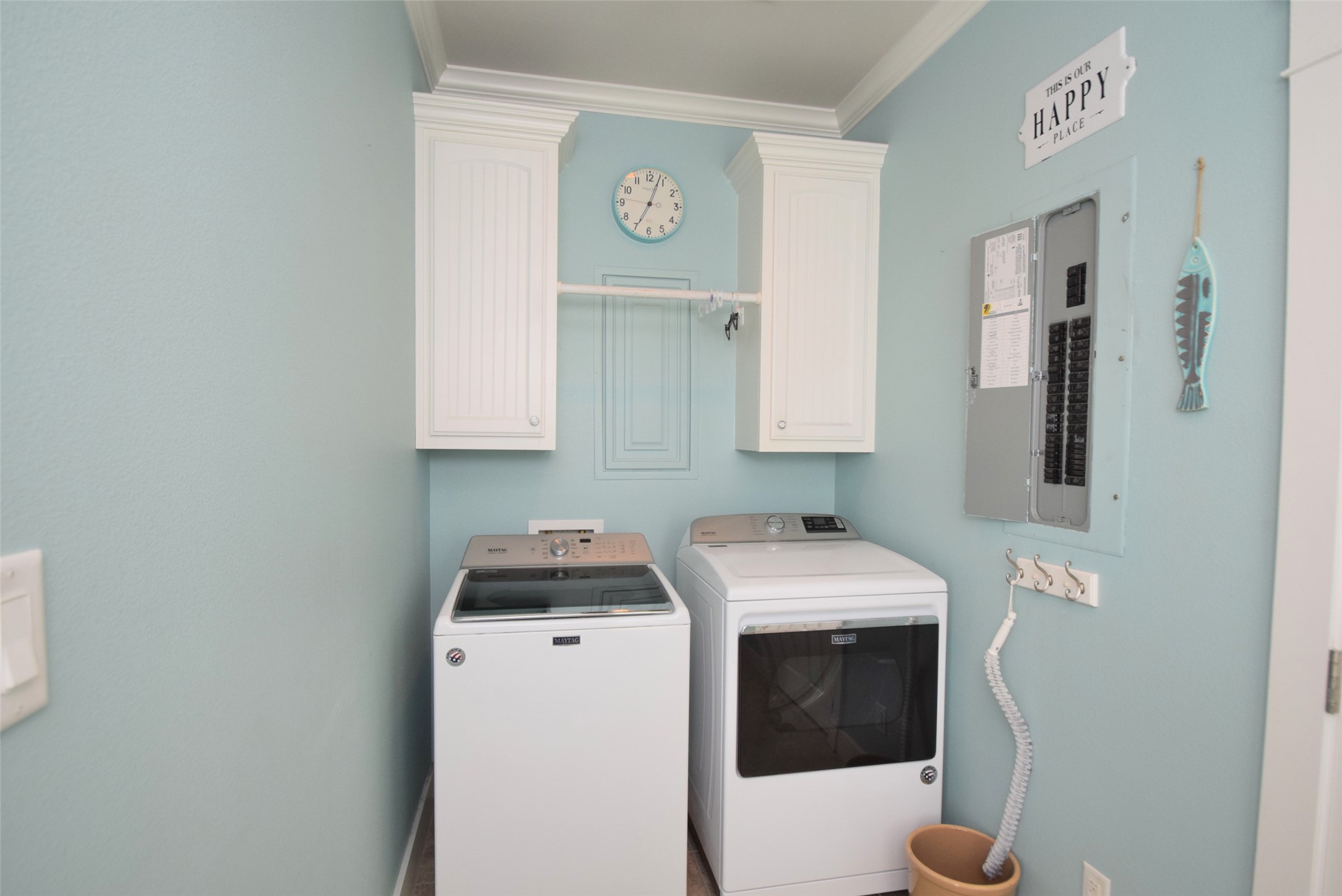 956 South Redfish Crystal Beach, TX 77650 - Photo 20 of 20 a utility room with dryer and washer