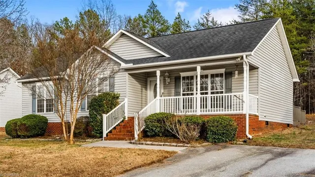 $229,900 | 23 Thomasville High Drive, Thomasville, NC 27360