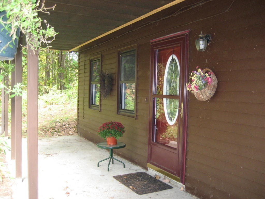 53 Breakneck Road Sturbridge, MA 01566 - Photo 5 of 22