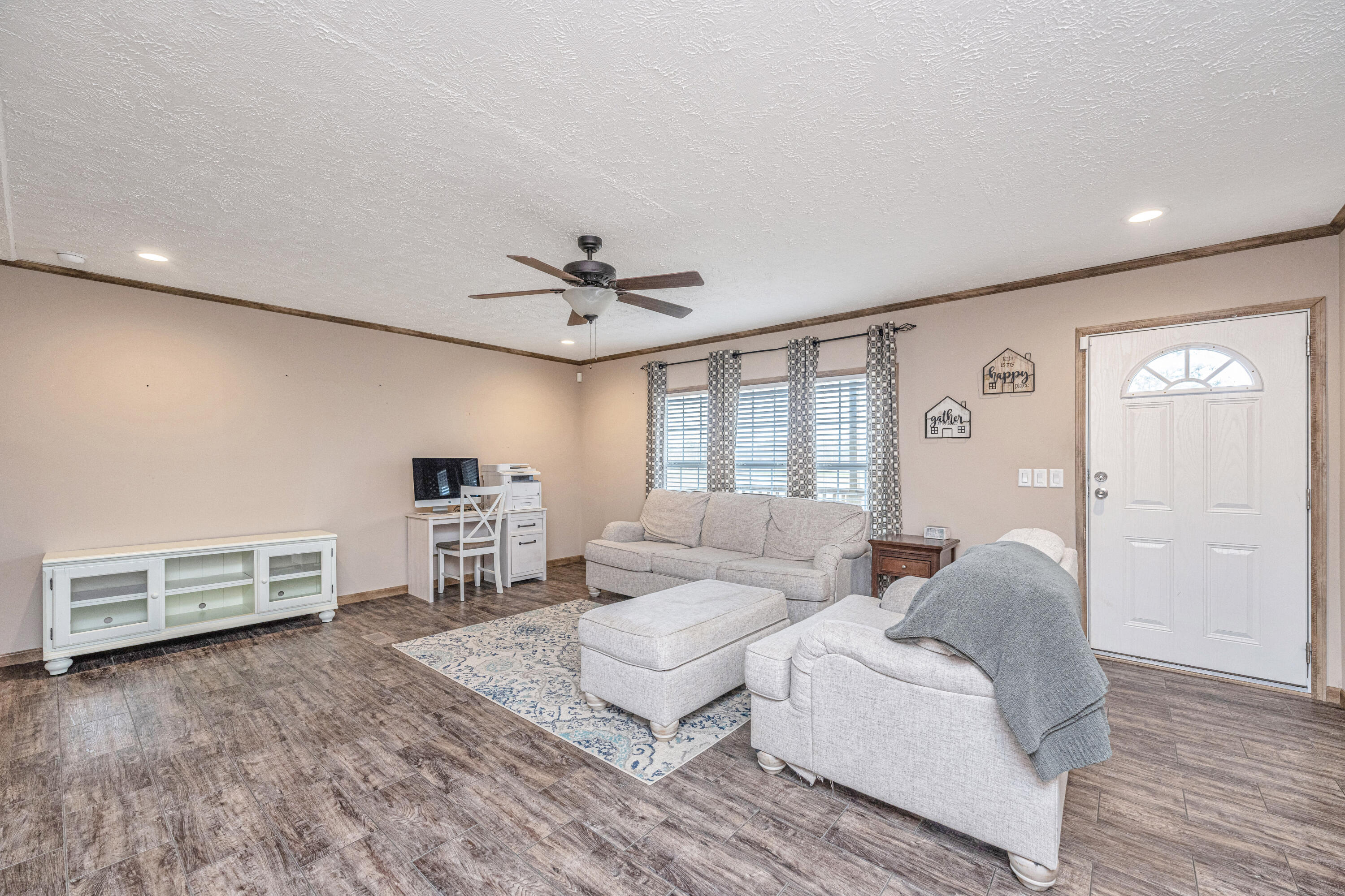 868 State Rd S-38-174 Holly Hill, SC 29059 - Photo 4 of 51 868CoachRd04