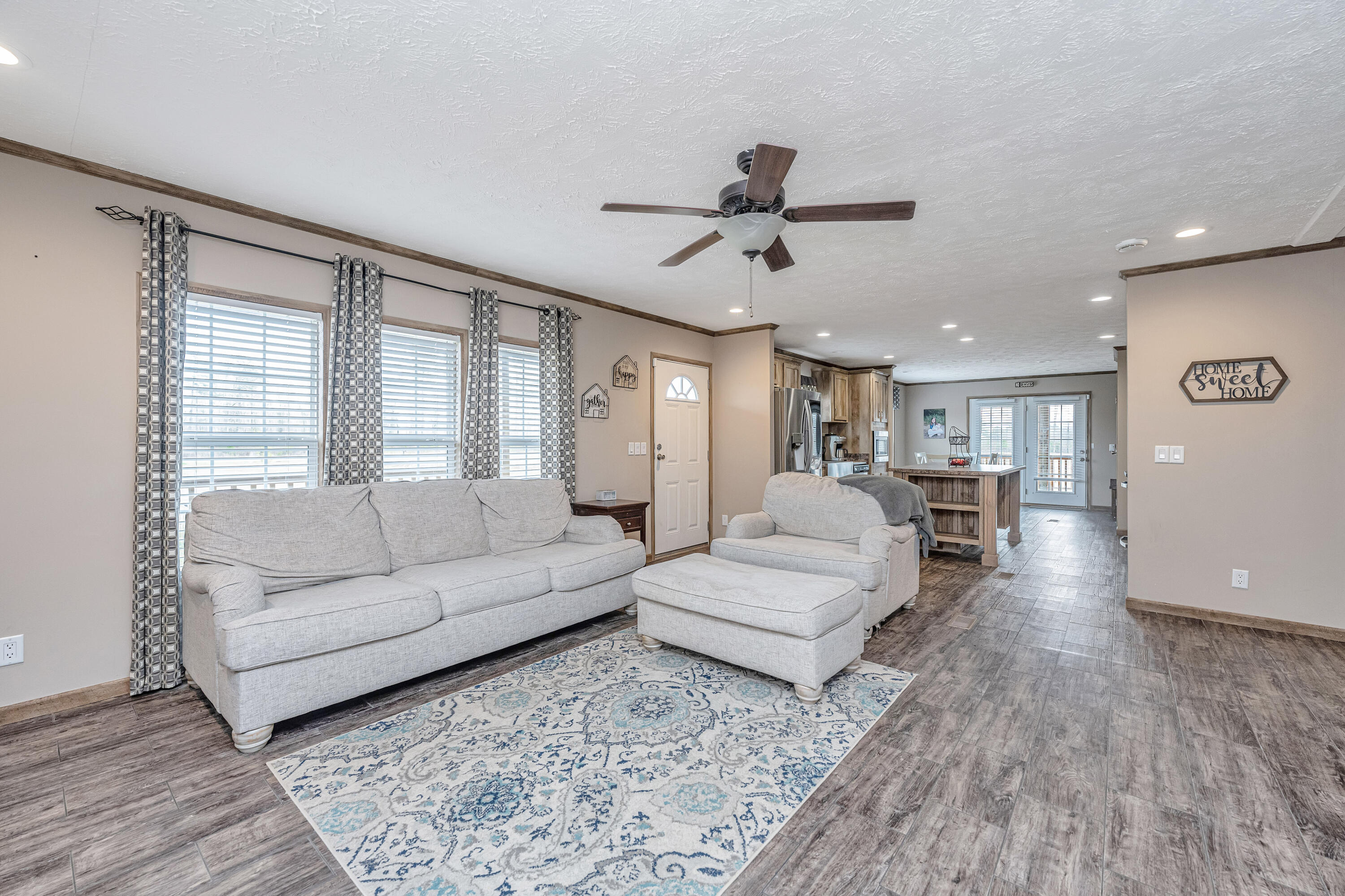 868 State Rd S-38-174 Holly Hill, SC 29059 - Photo 5 of 51 868CoachRd05