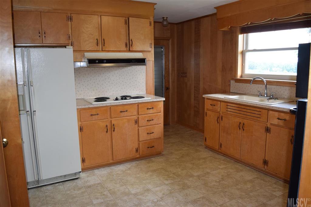 4098 Springs Road Conover, NC 28613 - Photo 18 of 22 Gallery Image 18