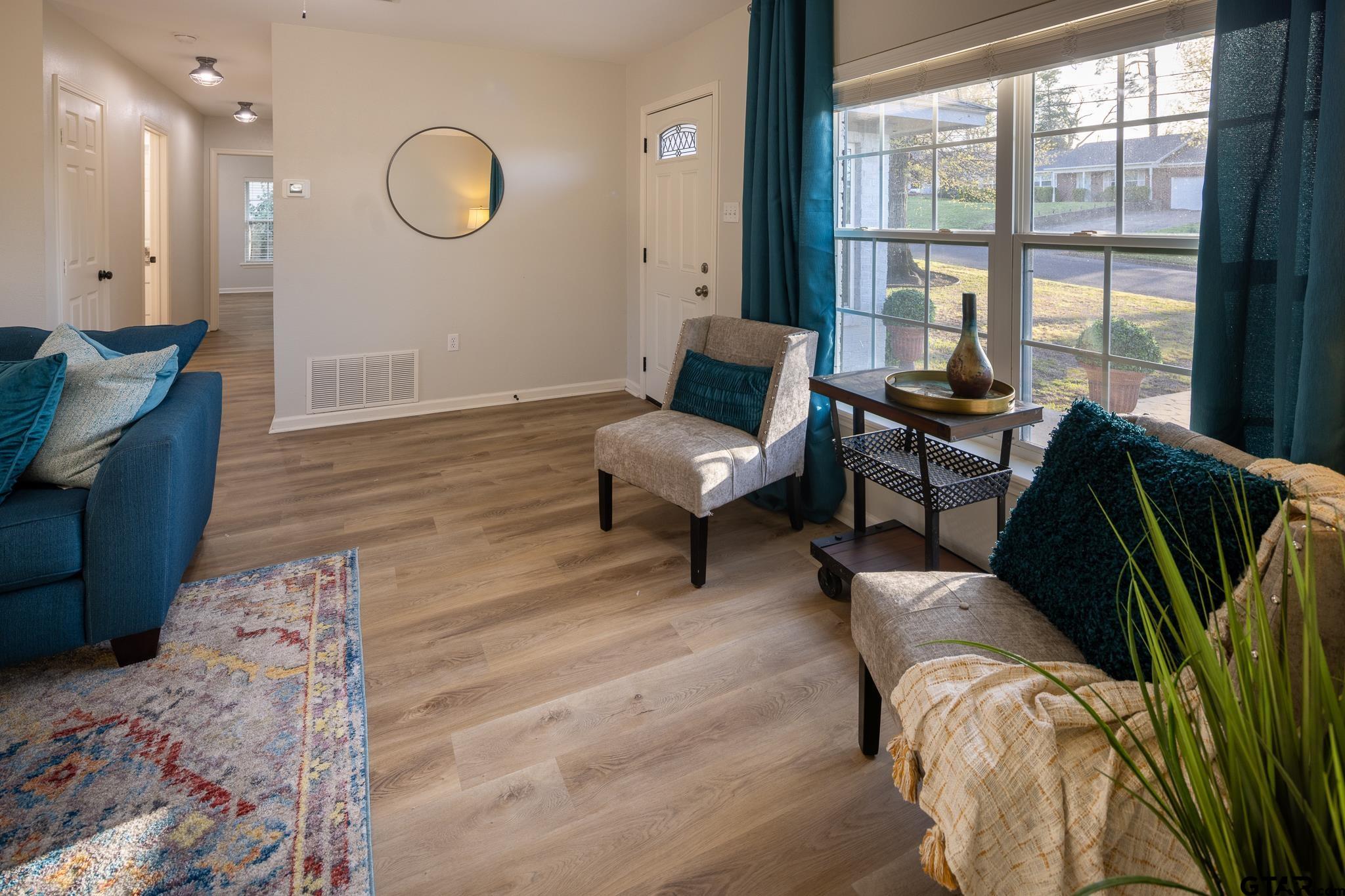 2802 Pollard Drive Tyler, TX 75701 - Photo 11 of 38 a living room with furniture