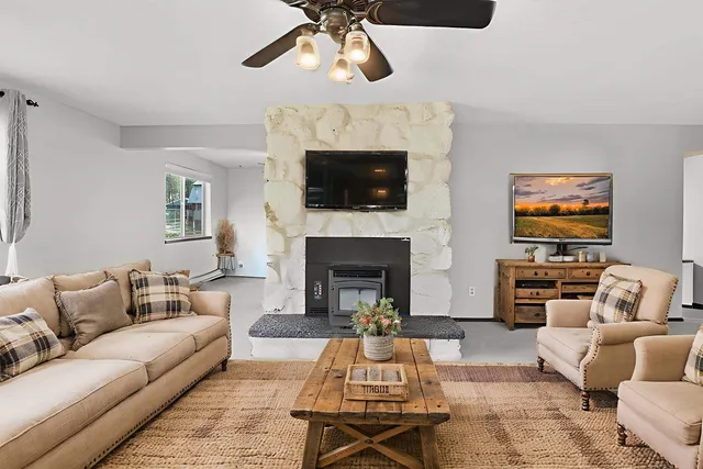 $579,999 | 3921 West Owens Road, Deer Park, WA 99006