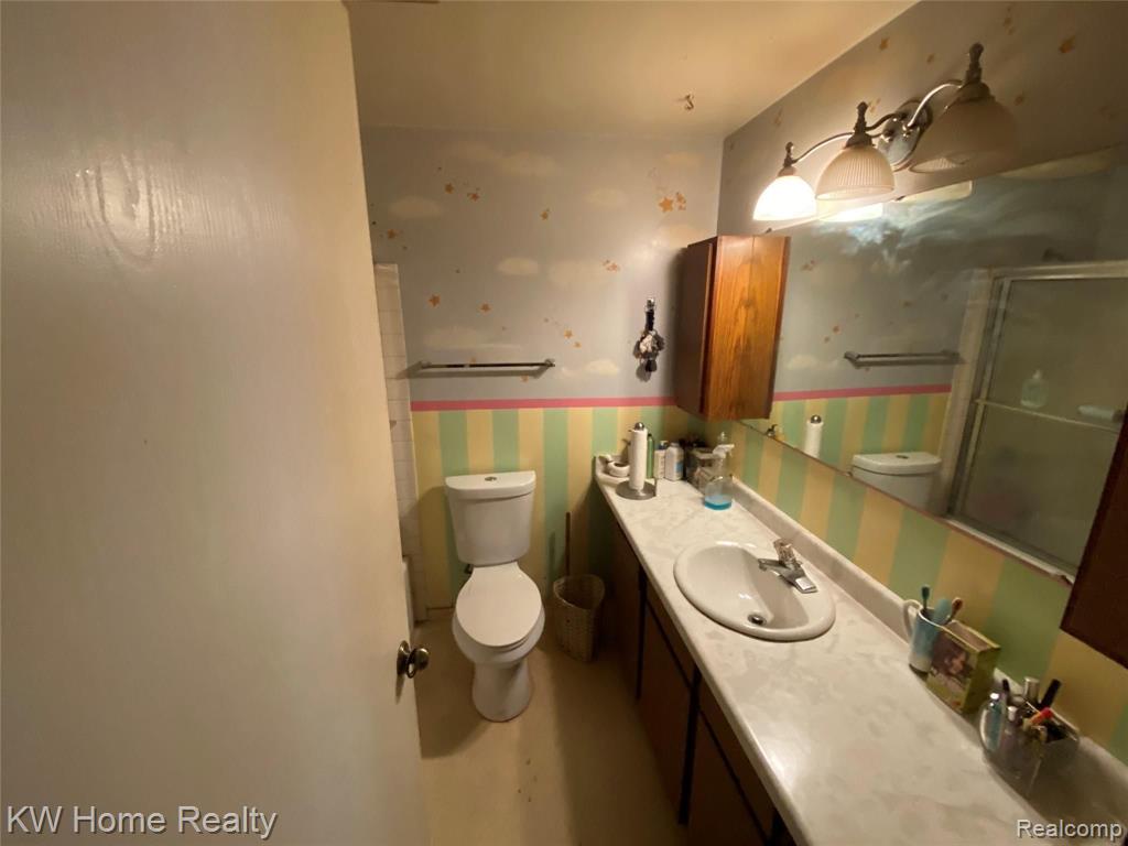 24739 Middlebelt Road Farmington Hills, MI 48336 - Photo 11 of 14