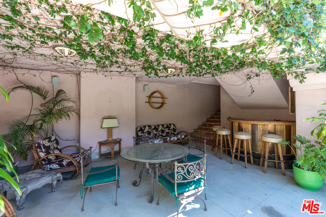 6740 Milner Road Los Angeles, CA 90068 - Photo 31 of 34