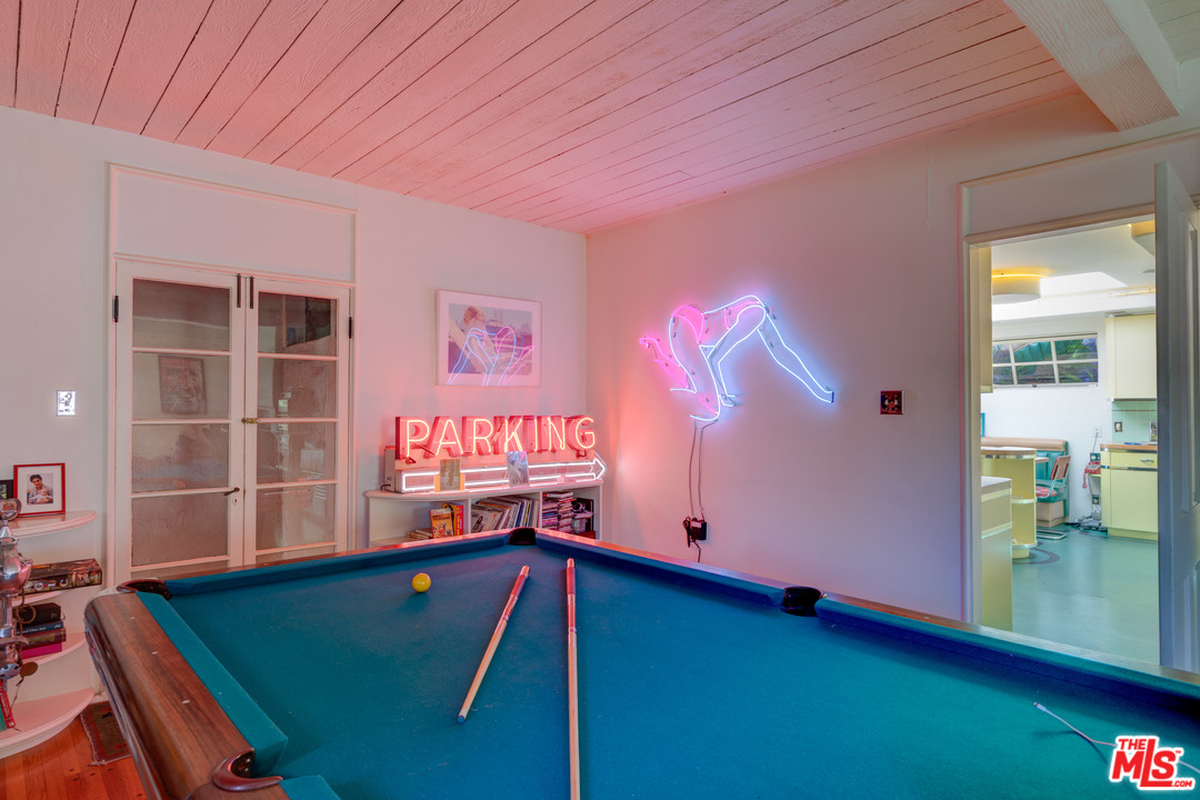 6740 Milner Road Los Angeles, CA 90068 - Photo 7 of 34 a room with pool table
