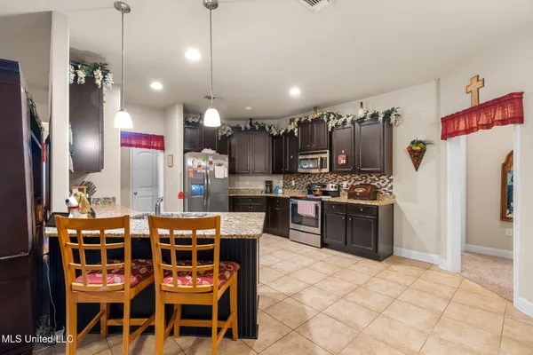 $350,000 | 63 North Founders Way, Hattiesburg, MS 39401