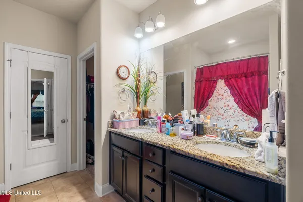 $350,000 | 63 North Founders Way, Hattiesburg, MS 39401