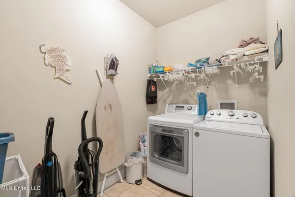 $350,000 | 63 North Founders Way, Hattiesburg, MS 39401