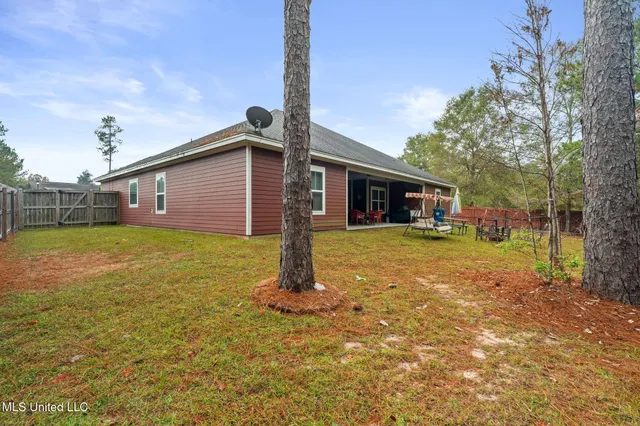 $350,000 | 63 North Founders Way, Hattiesburg, MS 39401