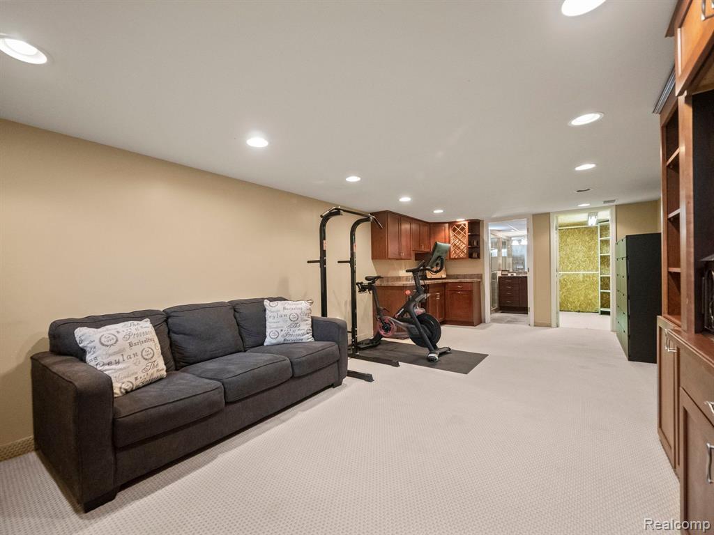 290 Winry Drive Rochester Hills, MI 48307 - Photo 25 of 43