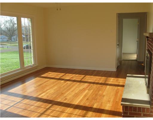 931 Monaca Road Monaca, PA 15061 - Photo 3 of 17 Living Room.