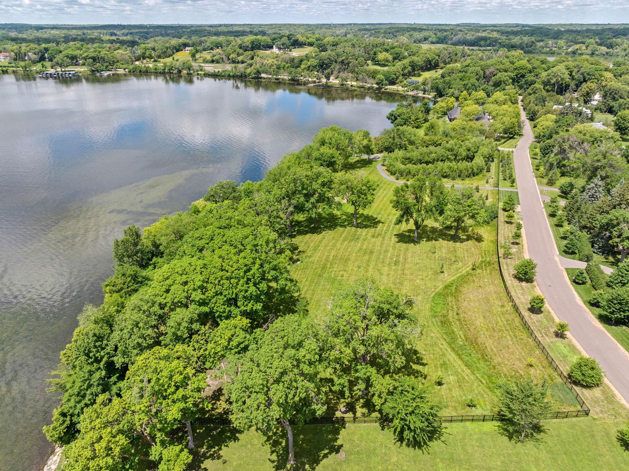 1415 Bracketts Point Road Orono, MN 55391 - Photo 18 of 22