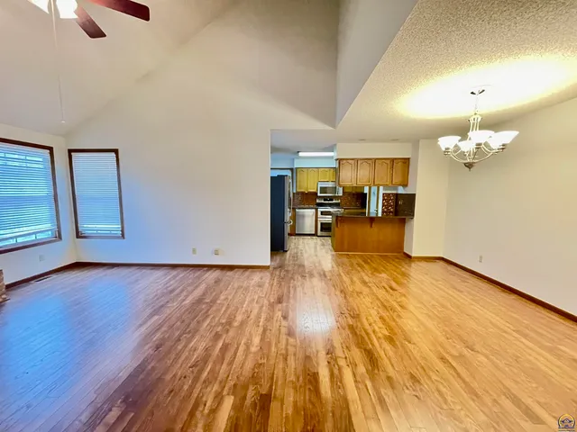 $275,000 | 3572 Southwest Willow Brook Drive, Topeka, KS 66614