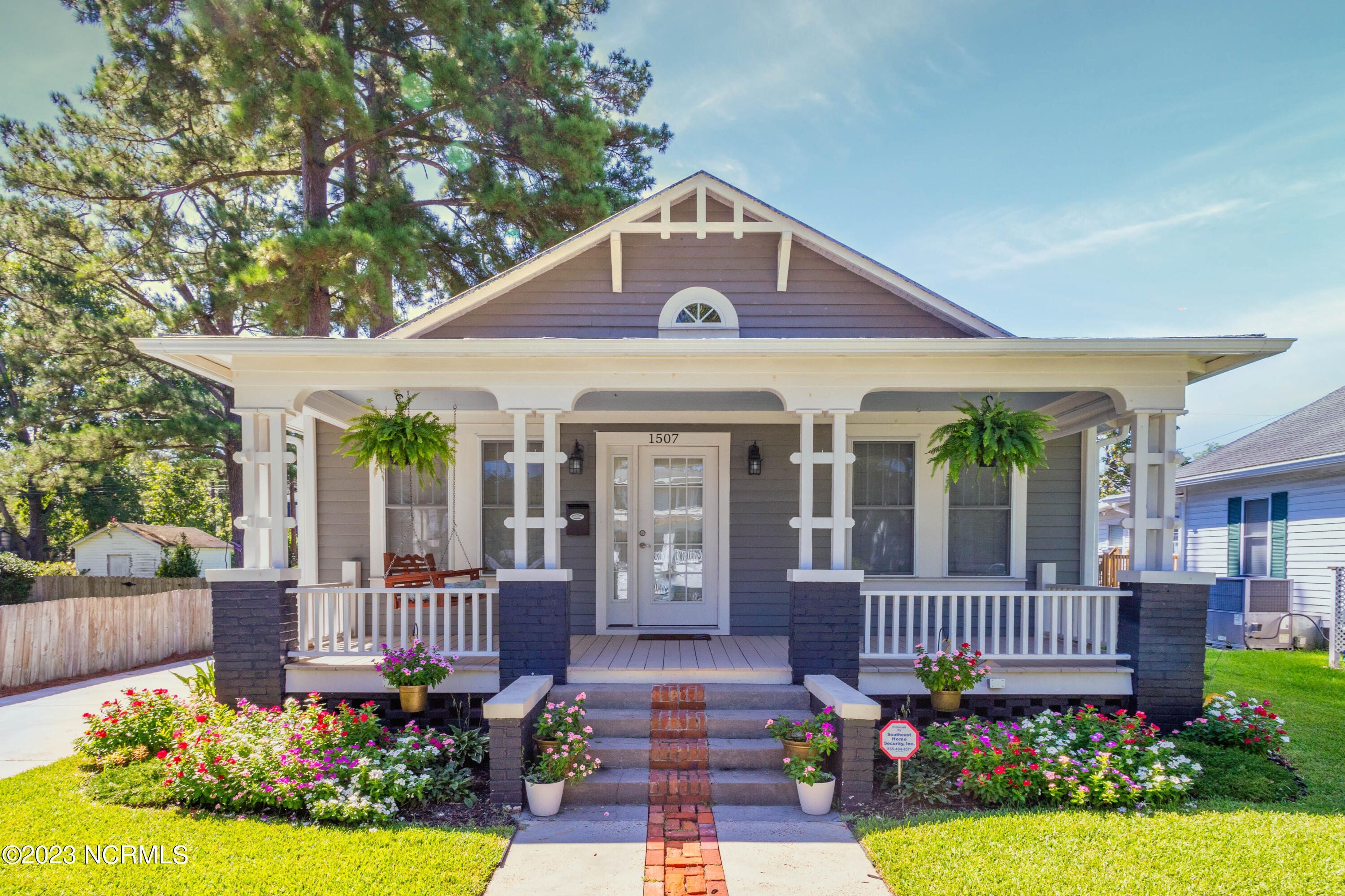 1507 Rhem Avenue New Bern, NC 28560 - Photo 1 of 33 Front