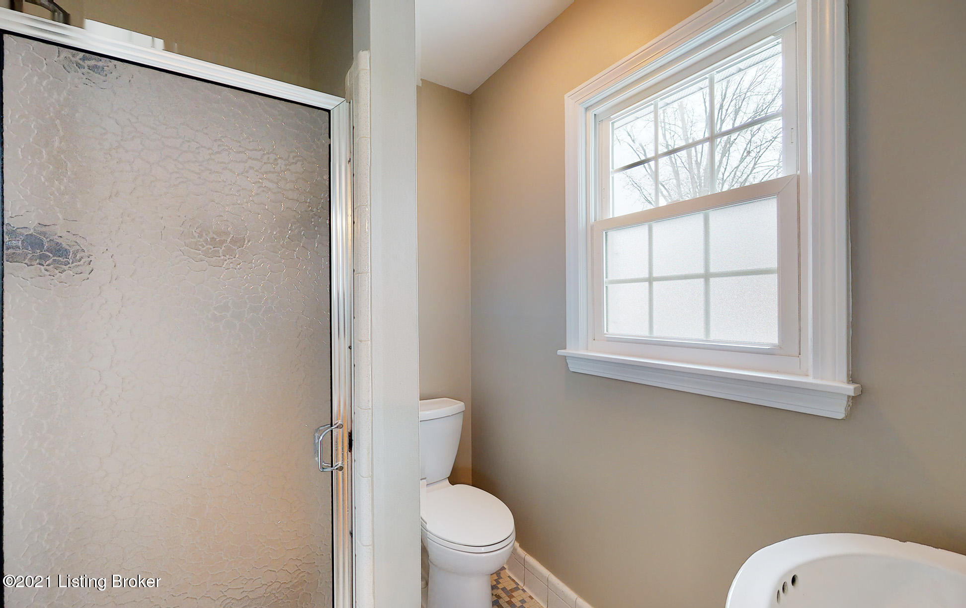 122 Blue Ridge Road Louisville, KY 40223 - Photo 54 of 74 Window View of Front, Shower
