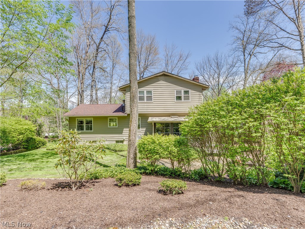 1418 Belle Meade Drive Akron, OH 44321 - Photo 5 of 35