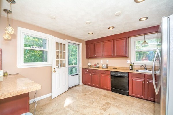 40 Marjorie Road Wilmington, MA 01887 - Photo 7 of 22 Gallery Image 7
