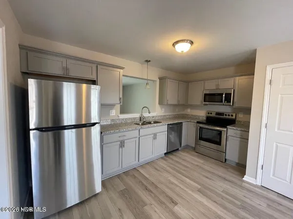 $1,550 | 3905 Junipine Court, Unit B, Winterville, NC 28590