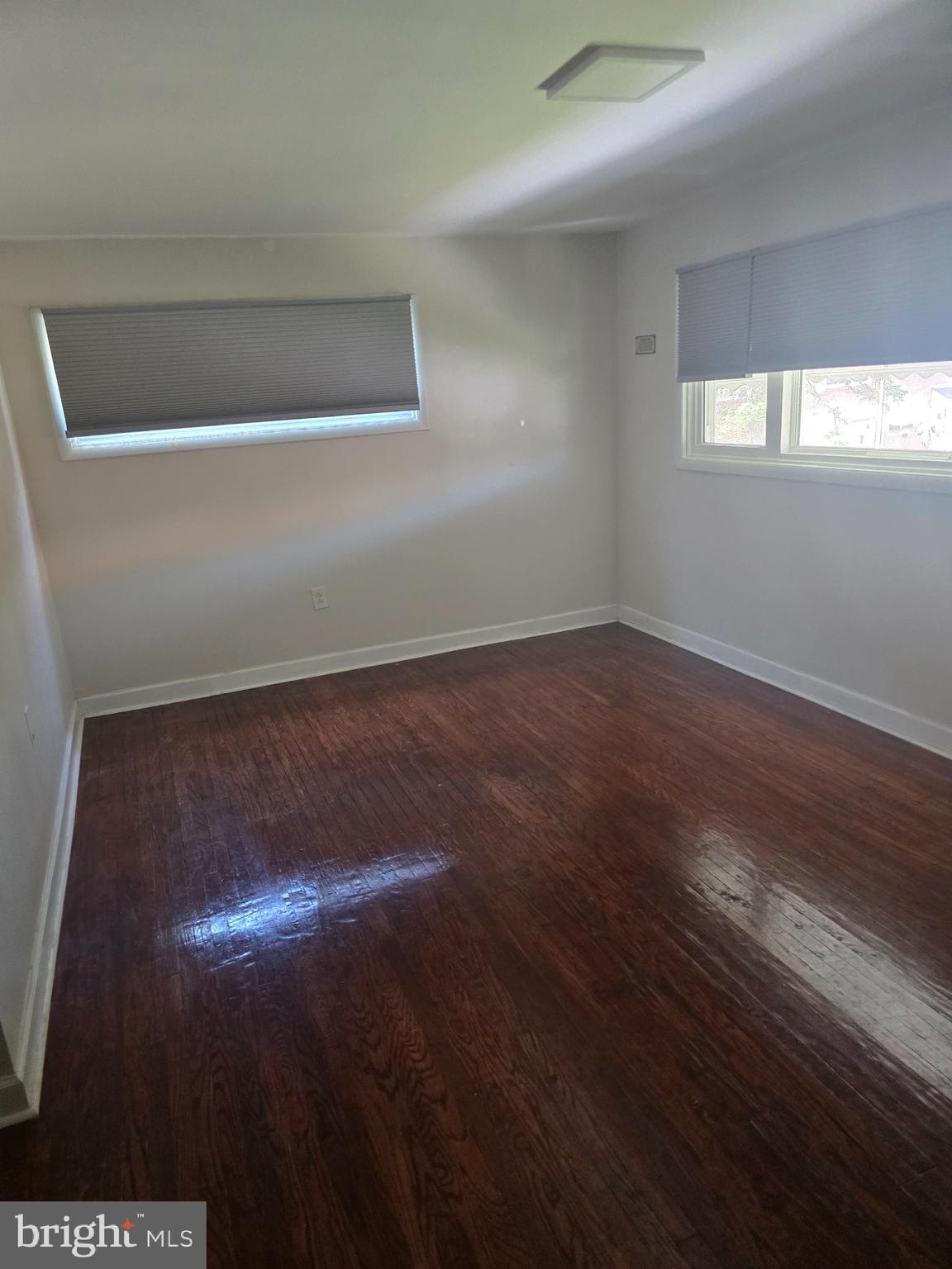 2140 Valleyview Drive Folcroft, PA 19032 - Photo 7 of 16