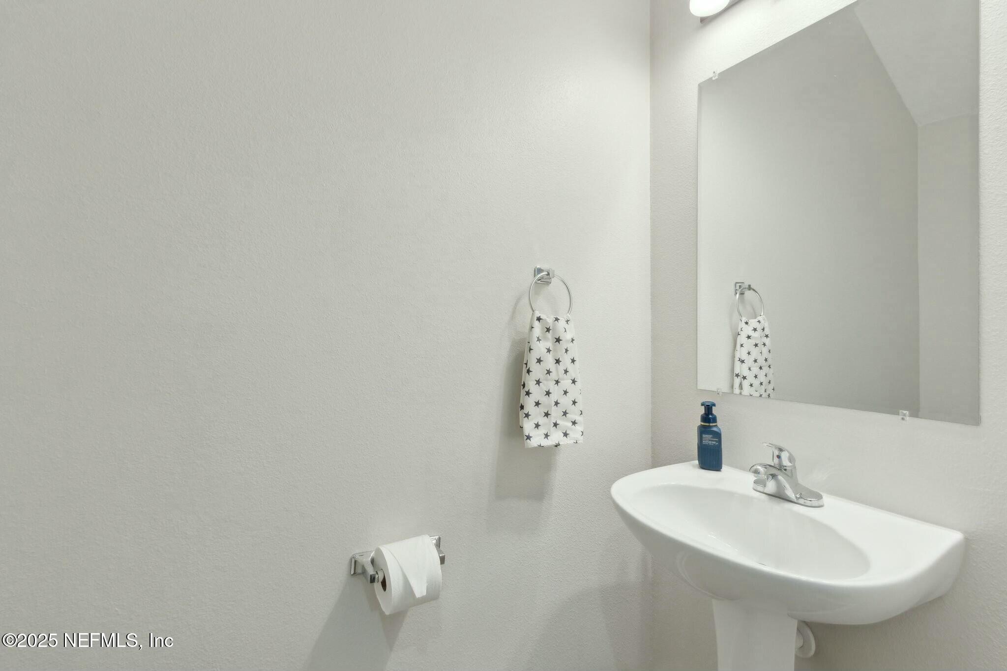 12960 Spring Rain Road Jacksonville, FL 32258 - Photo 15 of 46 Half bath.