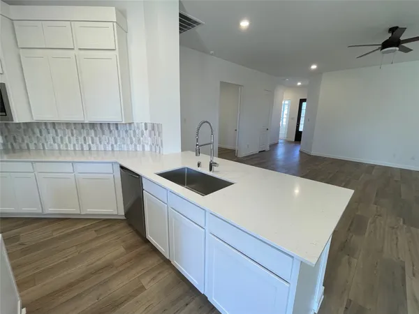$2,600 | 17415 Lavender Blossom Lane, Hockley, TX 77447