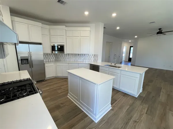 $2,600 | 17415 Lavender Blossom Lane, Hockley, TX 77447