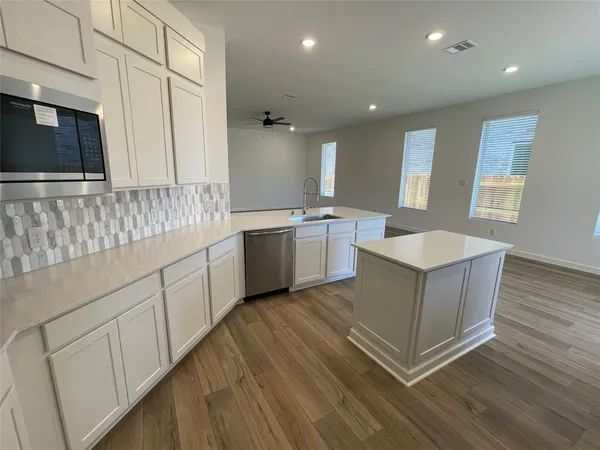 $2,600 | 17415 Lavender Blossom Lane, Hockley, TX 77447