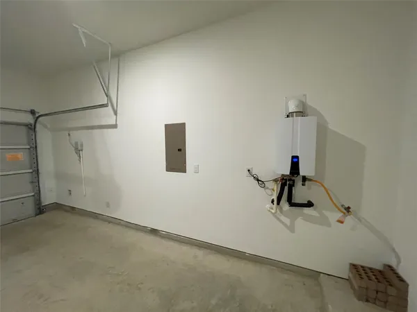 $2,600 | 17415 Lavender Blossom Lane, Hockley, TX 77447