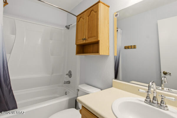 9458 East Bench Mark Loop Tucson, AZ 85747 - Photo 15 of 28 Hall Bath