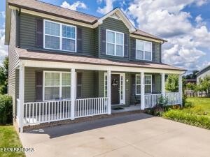 338 Pistole Road Sparta, TN 38583 - Photo 2 of 39 front view of a house