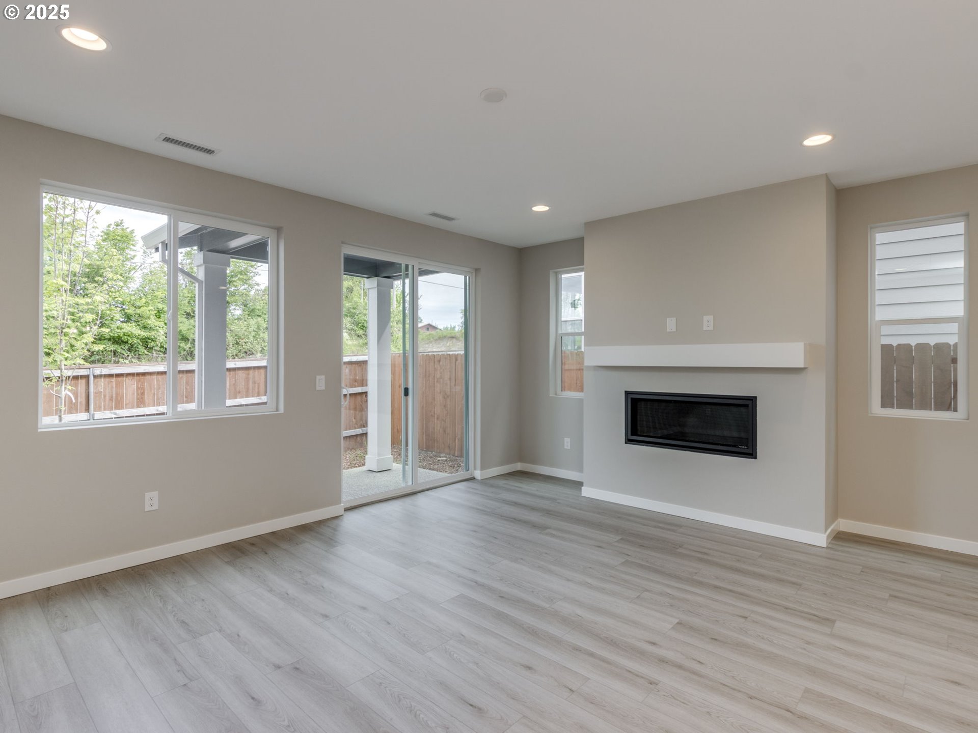 912 Northwest 178th Street Ridgefield, WA 98642 - Photo 8 of 37 Gallery Image 8