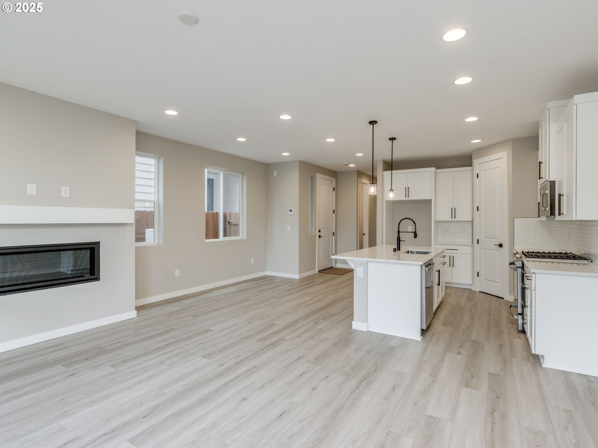 912 Northwest 178th Street Ridgefield, WA 98642 - Photo 9 of 37 Gallery Image 9