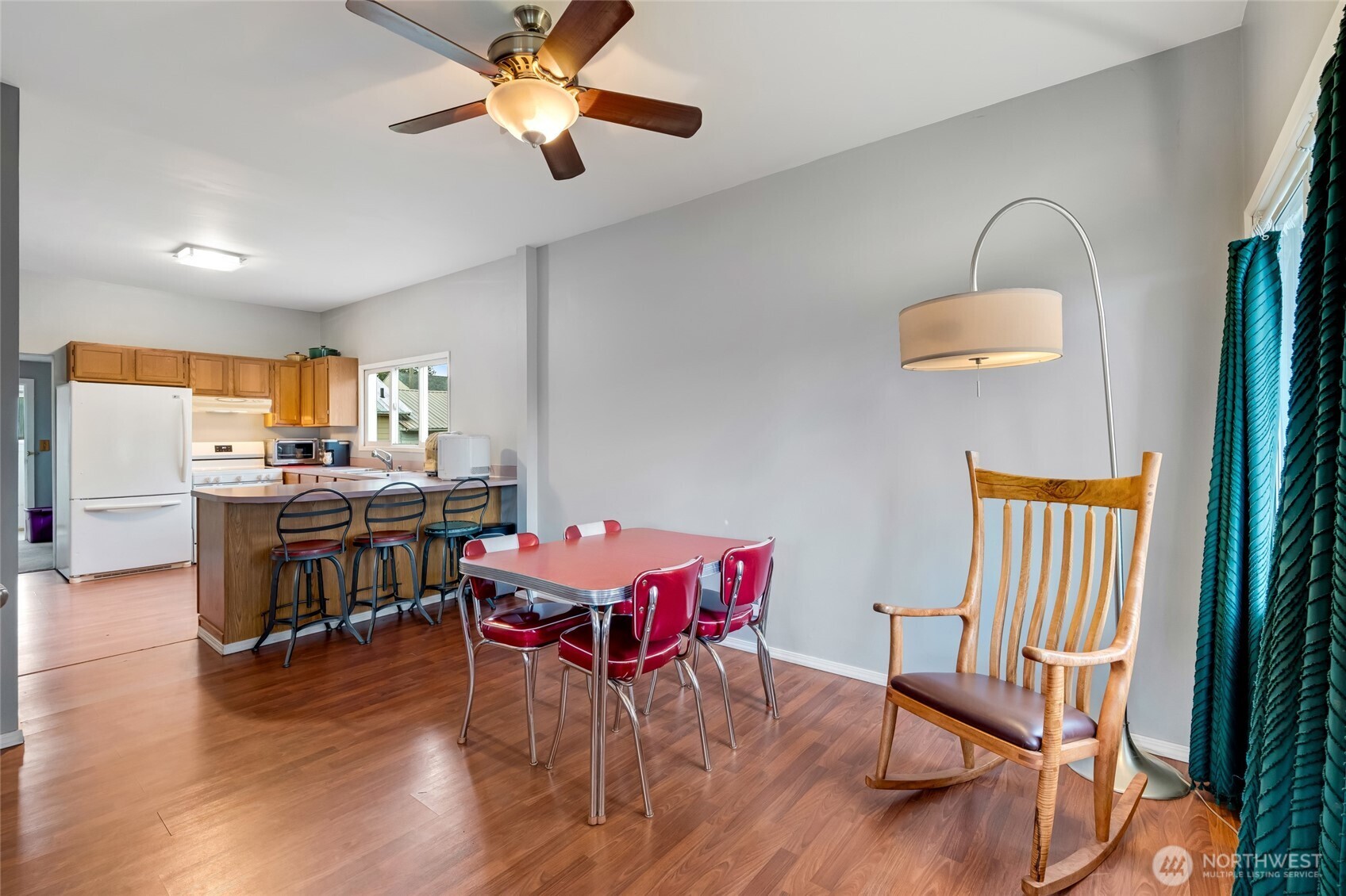 2514 State Street Everett, WA 98201 - Photo 3 of 19 Gallery Image 3