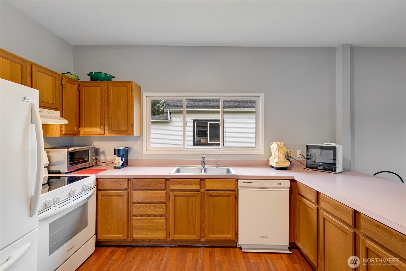 2514 State Street Everett, WA 98201 - Photo 6 of 19 Gallery Image 6